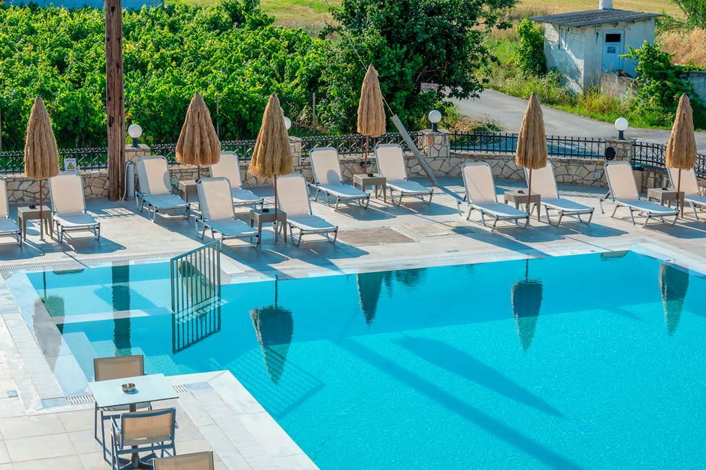 ZTH_82623_Athina_Apartments_Kalamaki_0724_13.jpg