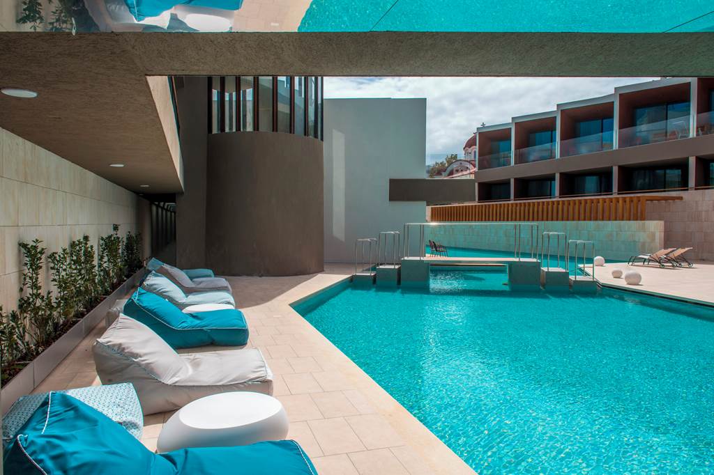 CHQ_87032_Harmony_Boutique_Resort_0524_09.jpg