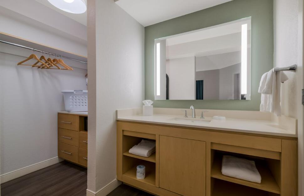Sonesta-ES-Suites-Orlando-International-Drive-13.jpg