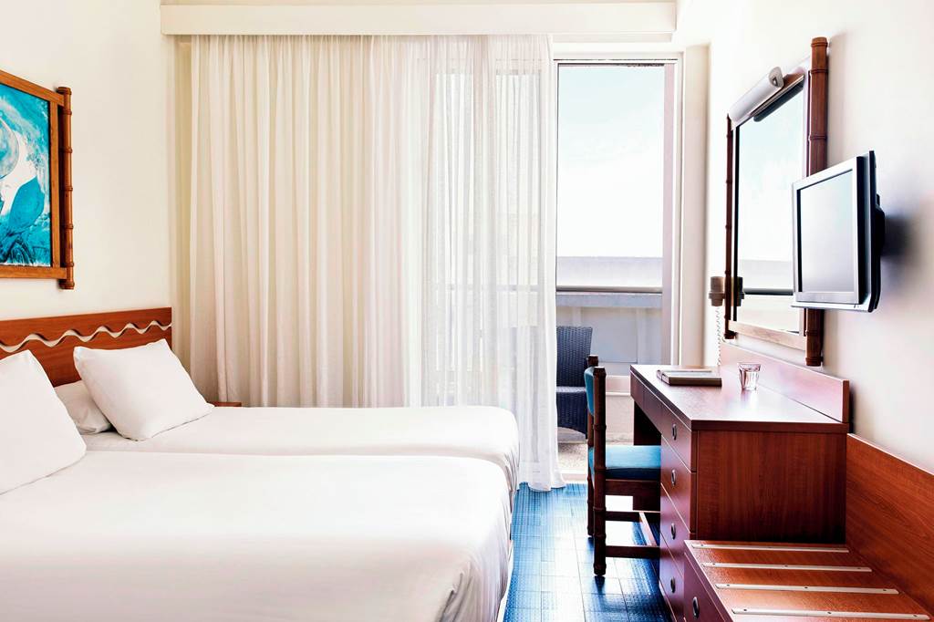 RHO_85776_Esperia_City_Hotel_0823_04.jpg