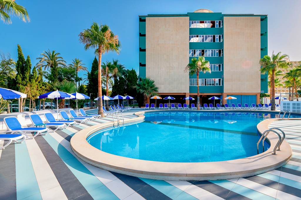 PMI_86442_Tent_Mojito_Suites_0824_04.jpg