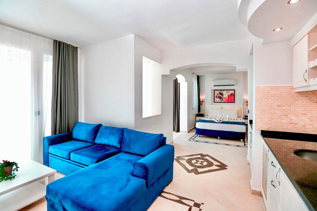 DLM_88641_Sertil_Deluxe_Tropical_Suites_1224_14.jpg