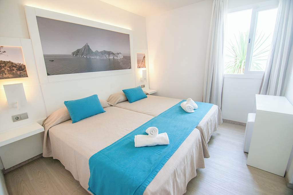 IBZ_85634_Bora_Bora_Apartments_0623_01.jpg