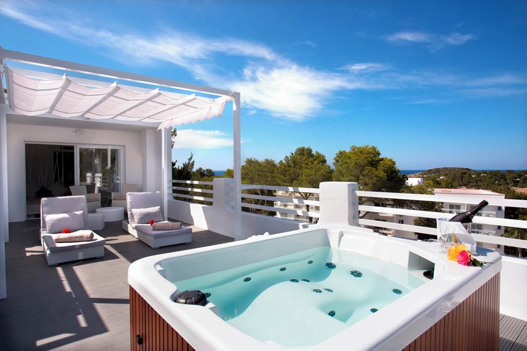 IBZ_86210_Grupotel_Ibiza_Beach_1023_06.jpg