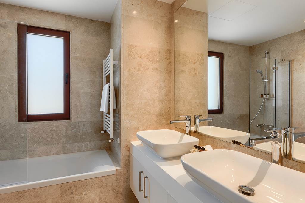 PFO_88820_Elite_Junior_Three_Bedroom_Villa_with_Private_Pool_UJ08_0125_13.jpg