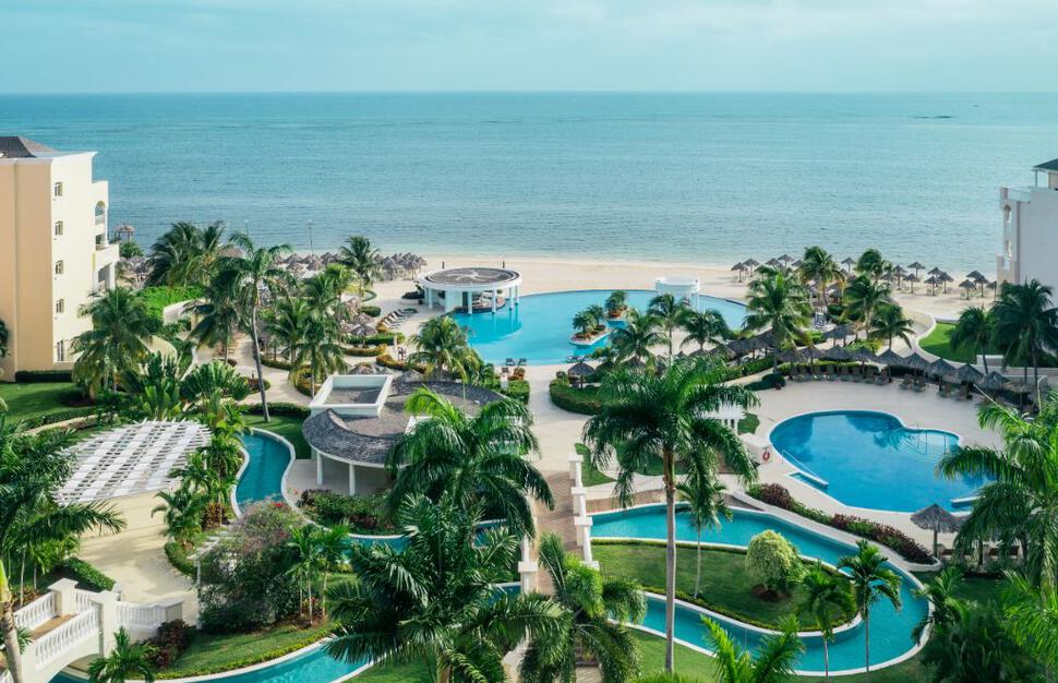 IBEROSTAR-Selection-Rose-Hall-Suite-1.jpg