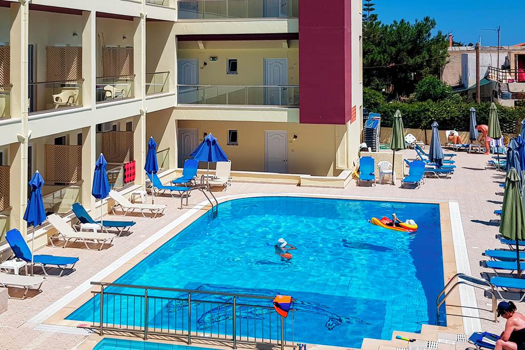 HER_70109_Alexandros_Hotel_0820_03.jpg