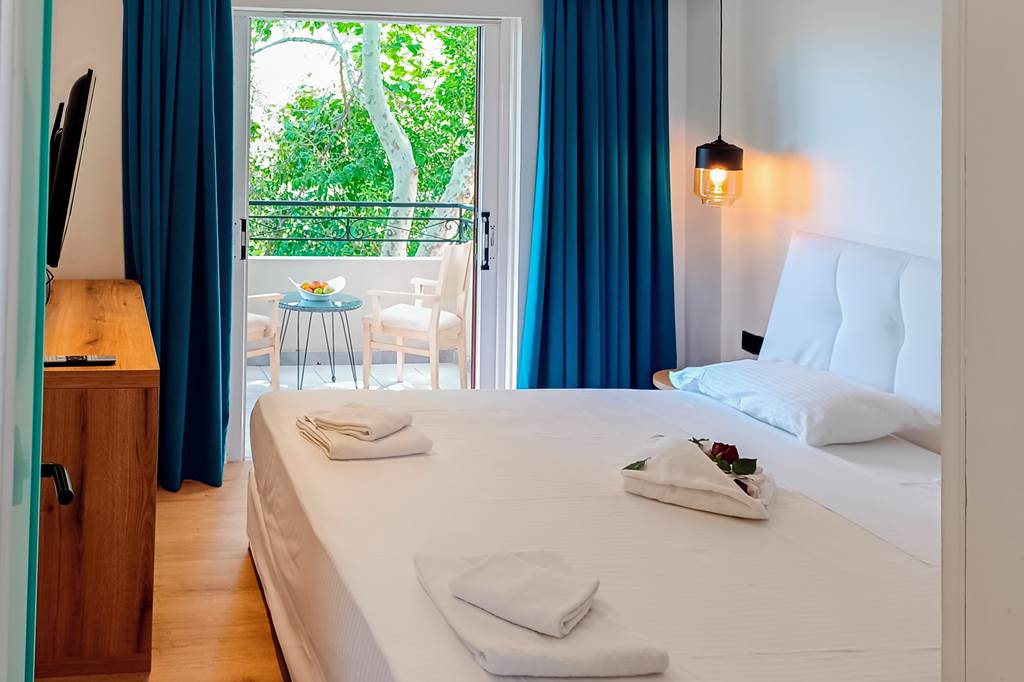 CFU_88645_Corfu_Acharavi_Hotel_0723_02.jpg