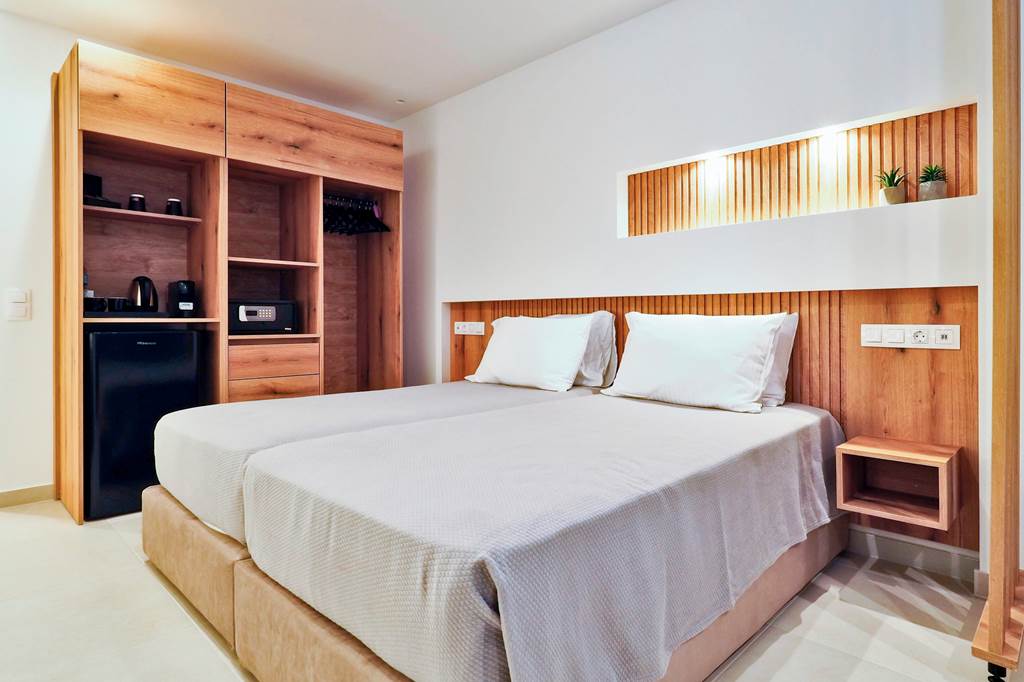 CFU_82795_Athina_Hotel_0424_01.jpg