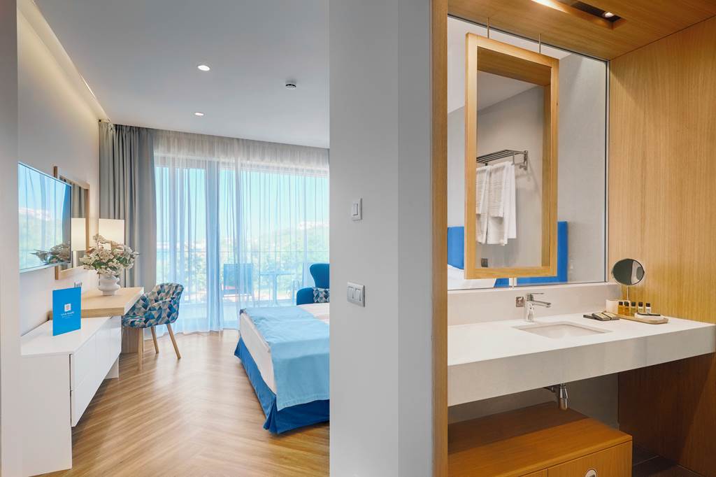 BOJ_87441_Viva_Mare_Beach_Hotel_0224_25.jpg