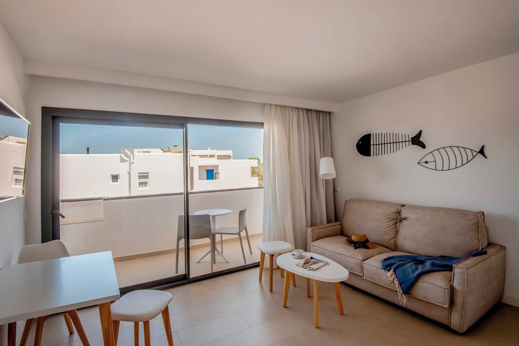 IBZ_86474_Apartments_Es_Pujols_1123_02.jpg