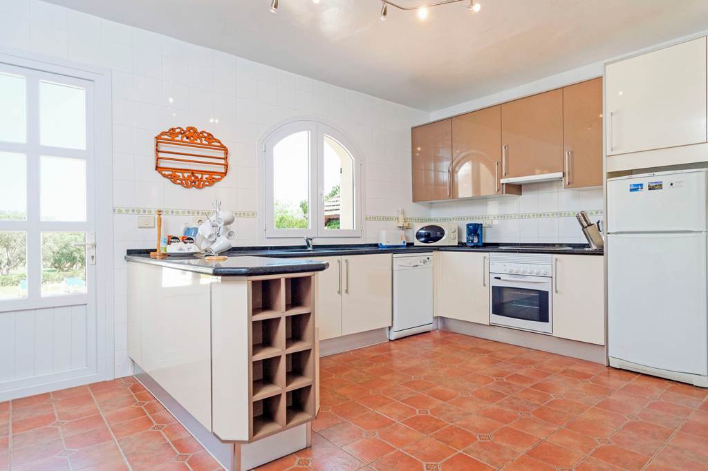 ALC_85440_Villa_Acomari_19_0523_03.jpg