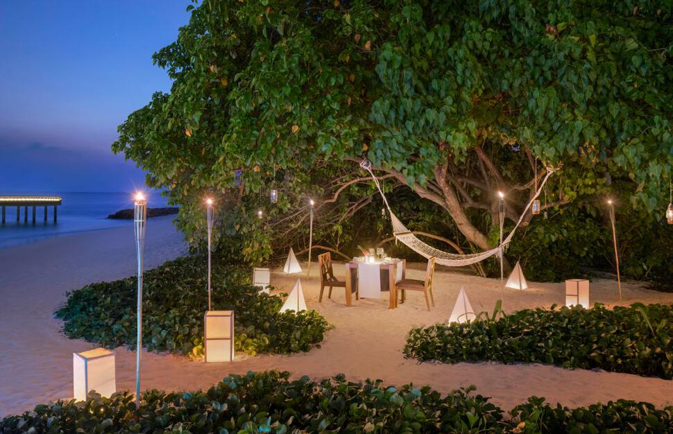 The-Westin-Maldives-Miriandhoo-Resort-22.jpg