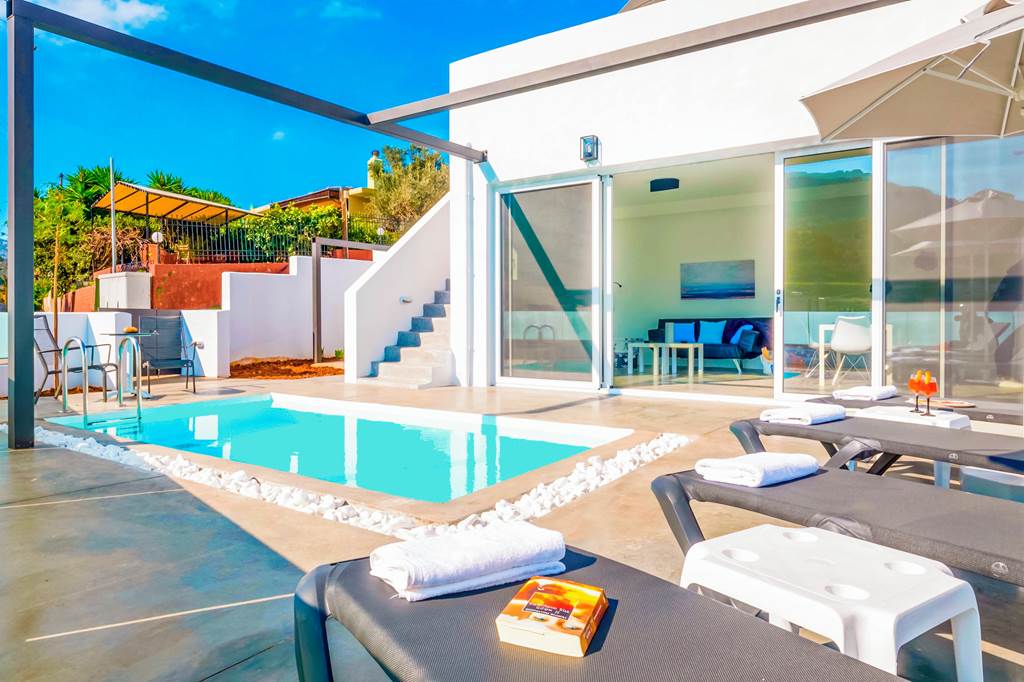 HER_84129_Villa_Paradiso_Ena_0822_05.jpg