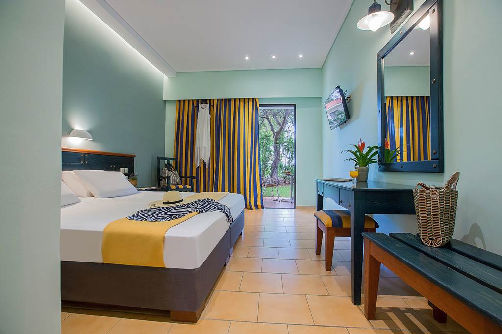 ATH_86363_Golden_Coast_Hotel_&_Bungalows_1123_01.jpg