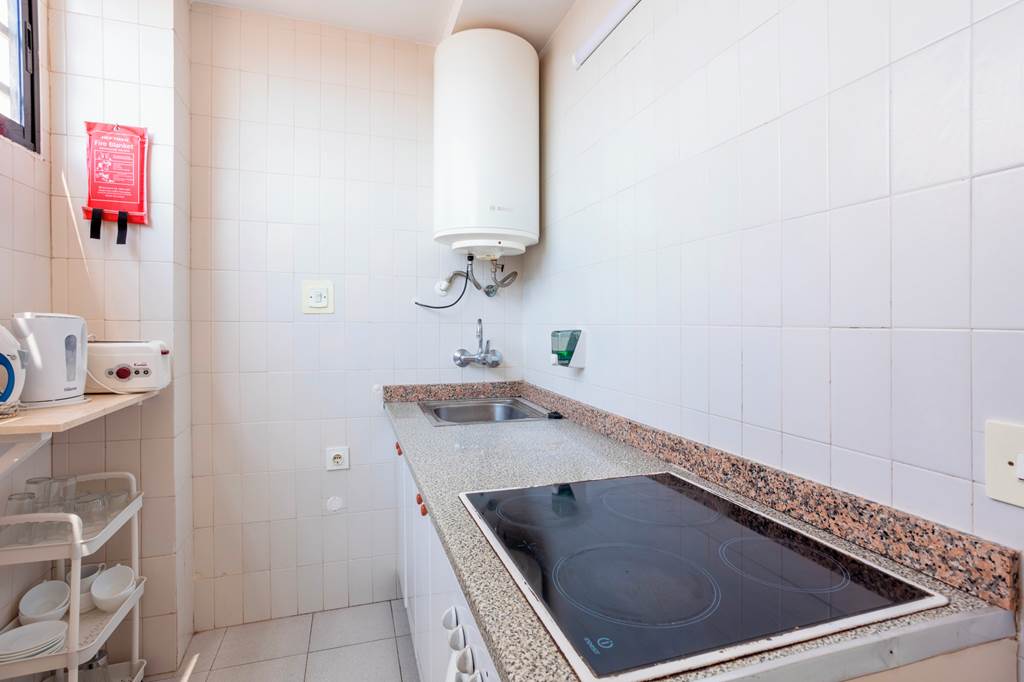 ALC_85143_Dynastic_Rooms_Apartments_1024_06.jpg