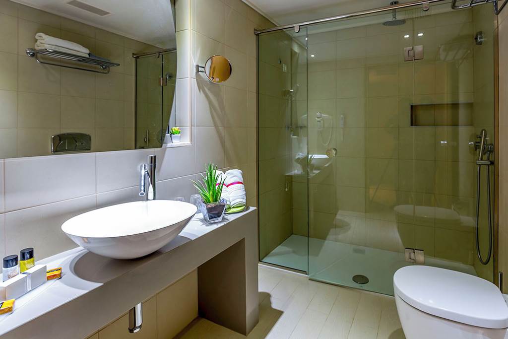 RHO_69277_Eden_Roc_Hotel_1020_01.jpg