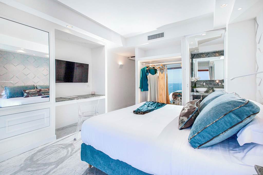 NAP_88869_Villa_Sorrento_Heights_0125_41.jpg