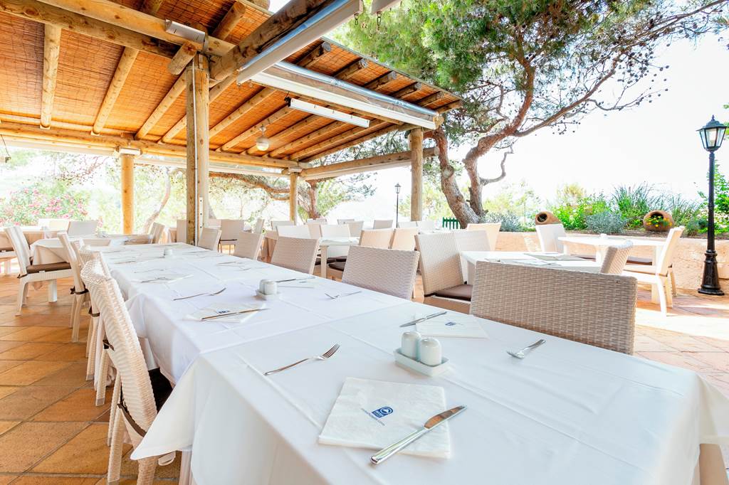 IBZ_70451_Invisa_Figueral_Resort_0719_01.jpg