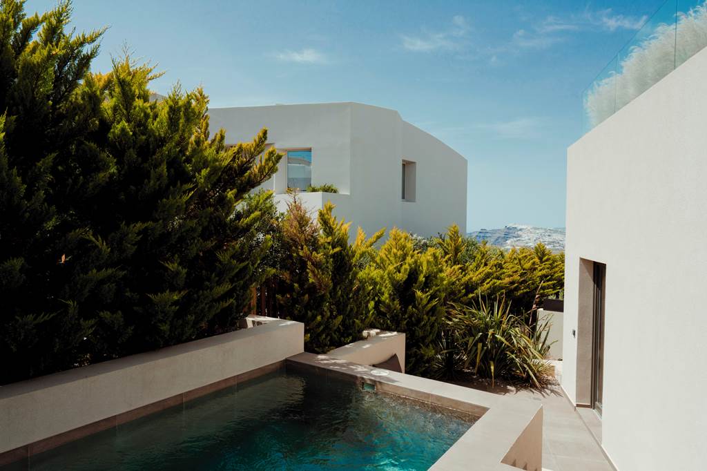 JTR_88552_Apikia_Santorini_Suites_1024_06.jpg