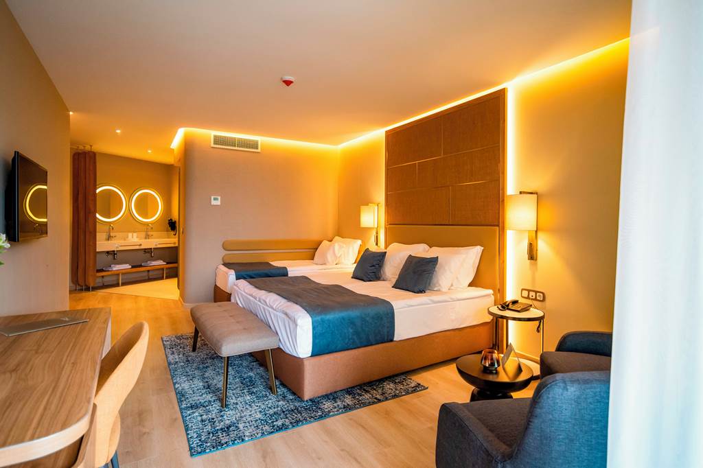 BOJ_79197_Wave_Resort_0719_15.jpg