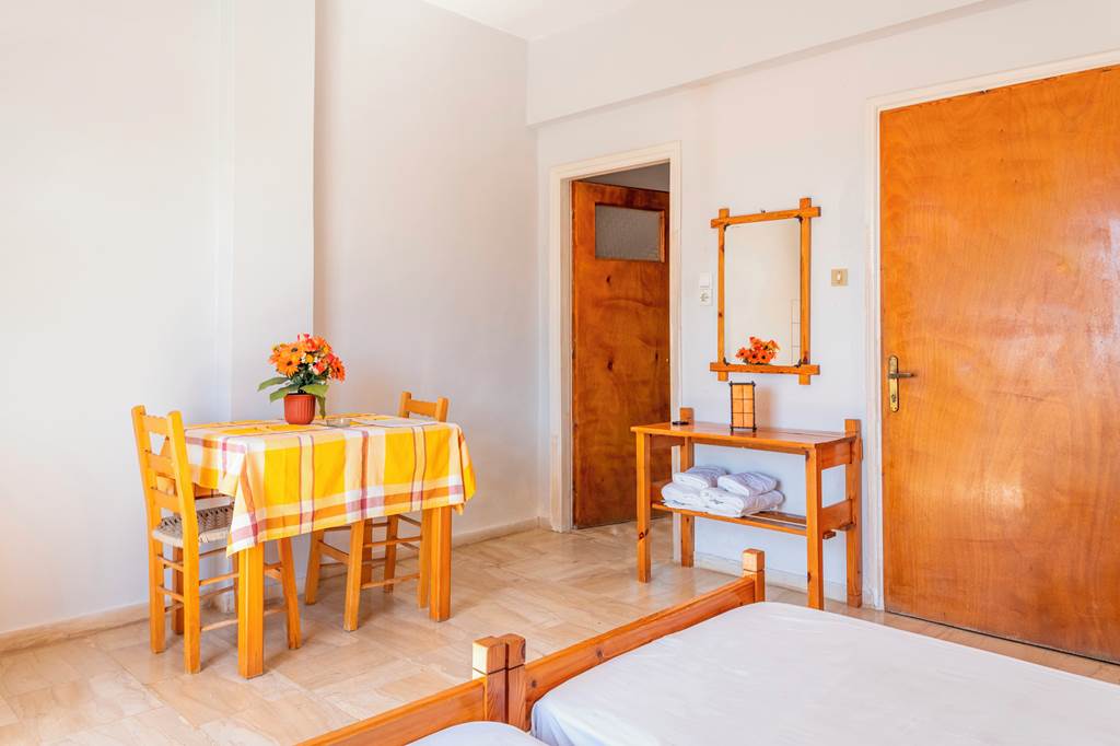 KLX_81337_Litsa_Apartments_1121_06.jpg
