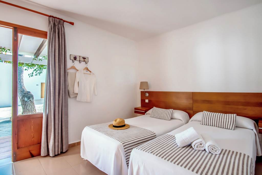 IBZ_86476_Bungalows_Es_Pins_1123_01.jpg