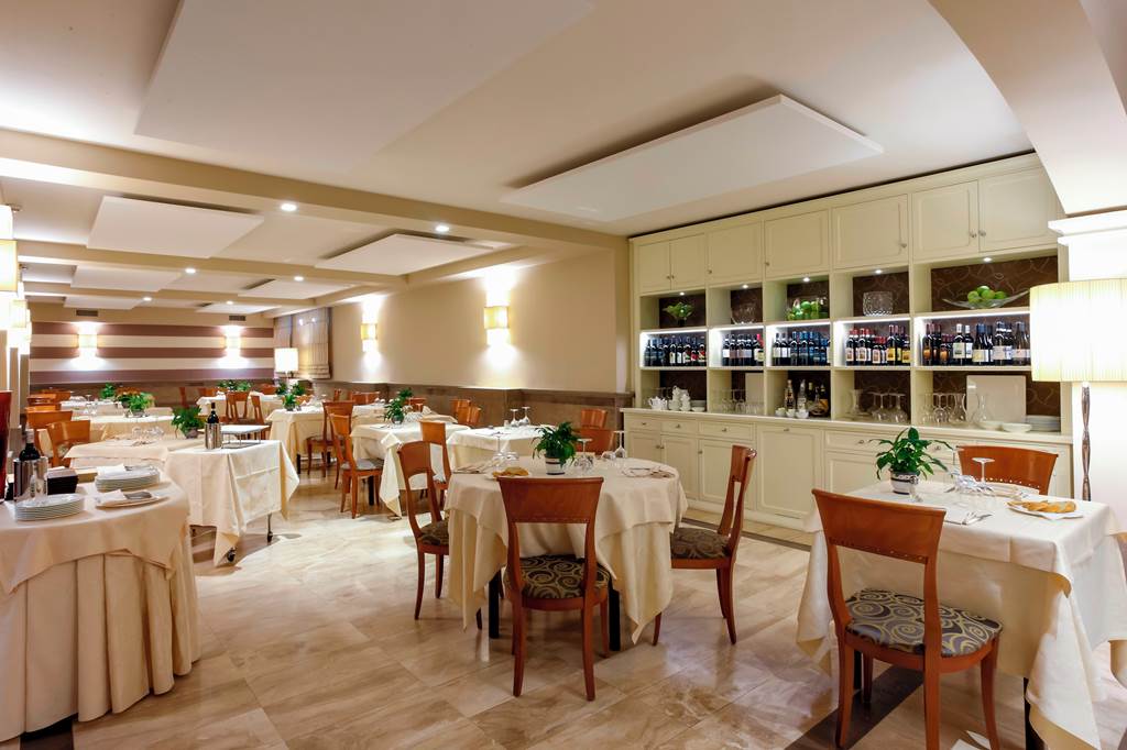 PSA_74402_Best_Western_Grand_Hotel_Guinigi_0220_04.jpg