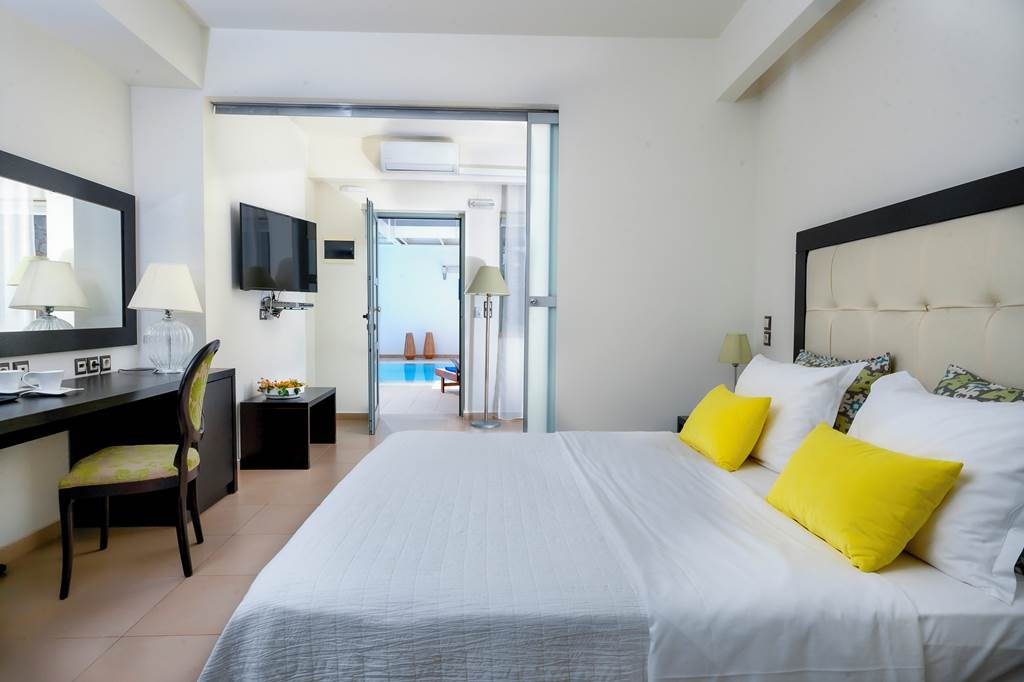 HER_70935_Angela_Suites_Boutique_Hotel_1121_04.jpg