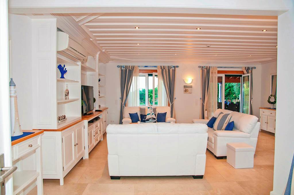 FAO_83972_Villa_Aksia_0722_09.jpg