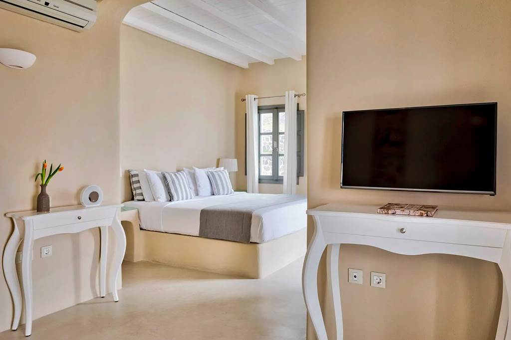 JTR_83353_Carpe_Diem_Santorini_1222_02.jpg