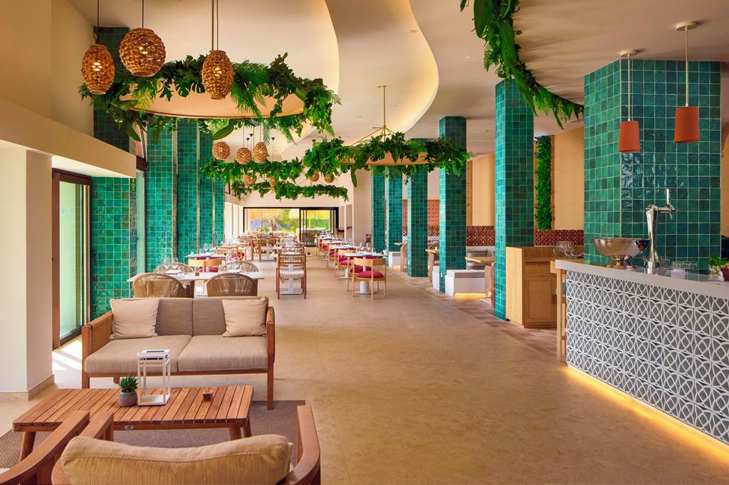 IBZ_71892_Cala_San_Miguel_Hotel_Ibiza_Curio_Collection_by_Hilton_0824_12.jpg