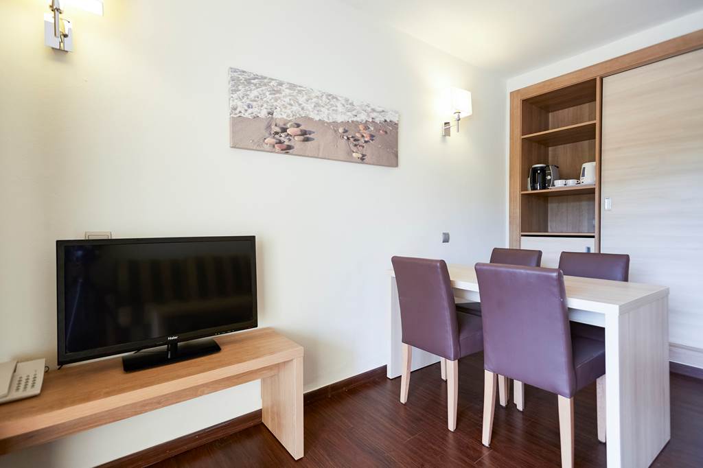 IBZ_70451_Invisa_Figueral_Resort_1217_06.jpg