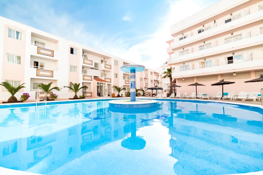 IBZ_70757_Panoramic_Apts_1214_01.jpg