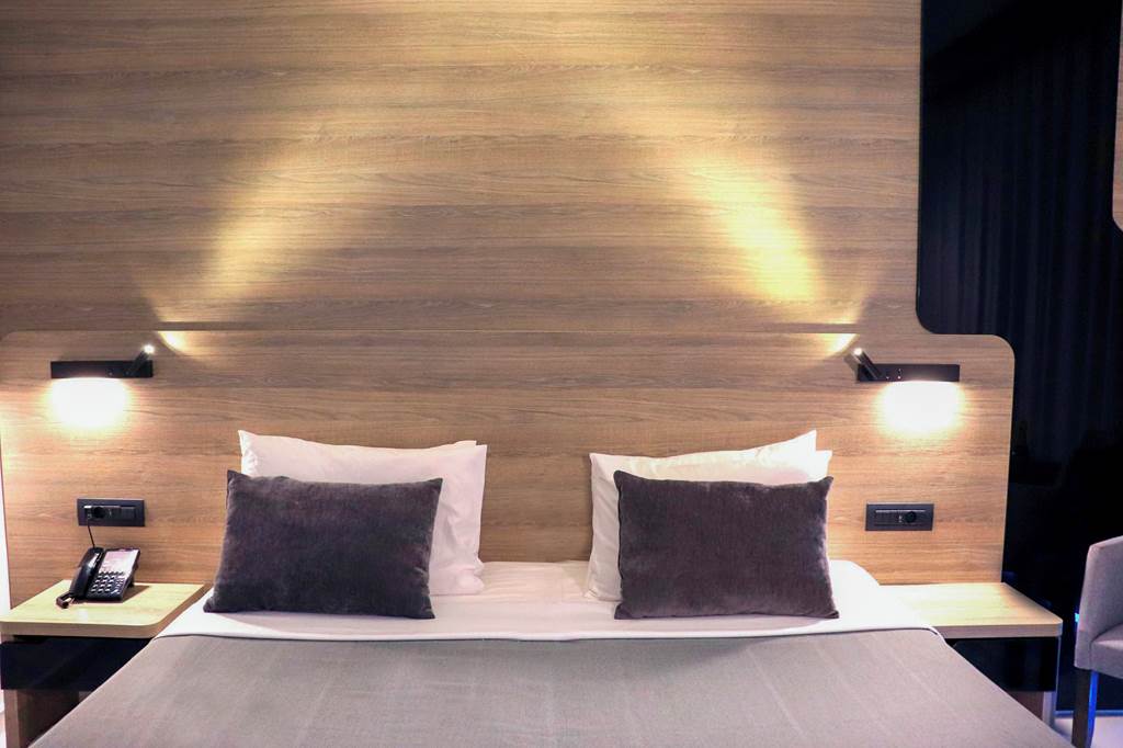 RHO_83371_Castellum_Suites_0424_25.jpg