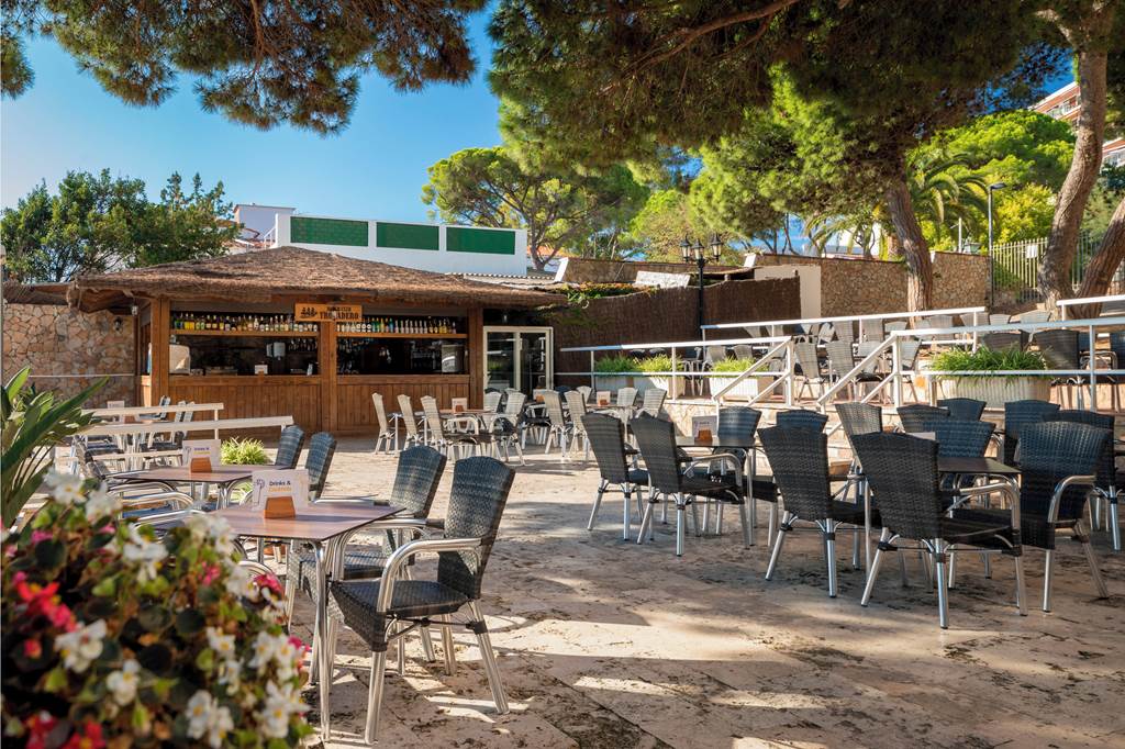 GRO_73531_htop_Caleta_Palace_0424_13.jpg