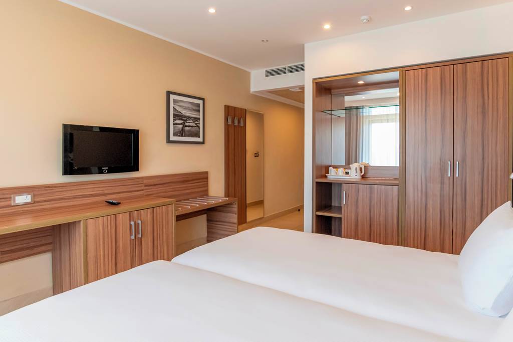 MLA_72625_Dolmen_Hotel_1023_11.jpg