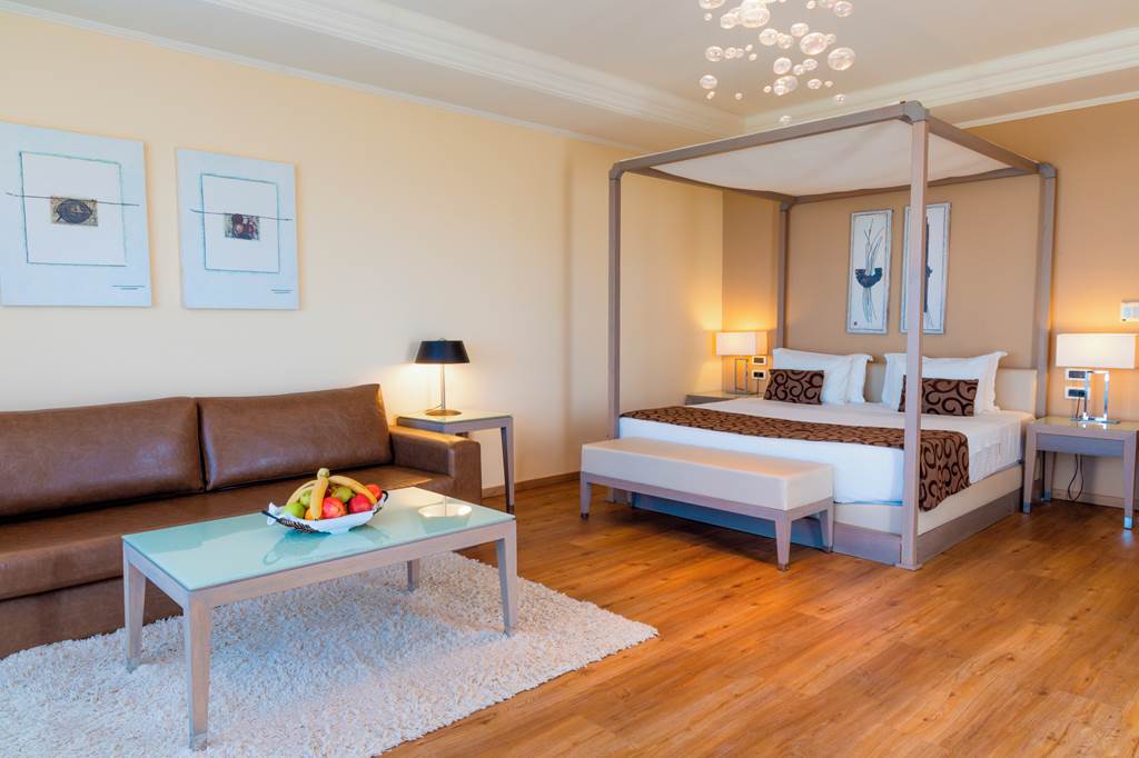 CFU_86370_Restia_Suites_1123_37.jpg