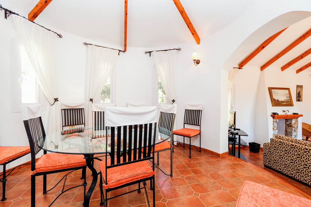 ALC_85440_Villa_Acomari_19_0523_02.jpg