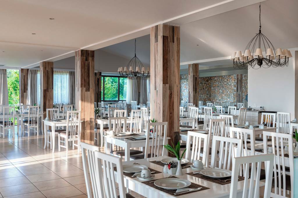 JSI_82993_Kassandra_Bay_Resort_&_Spa_0924_05.jpg