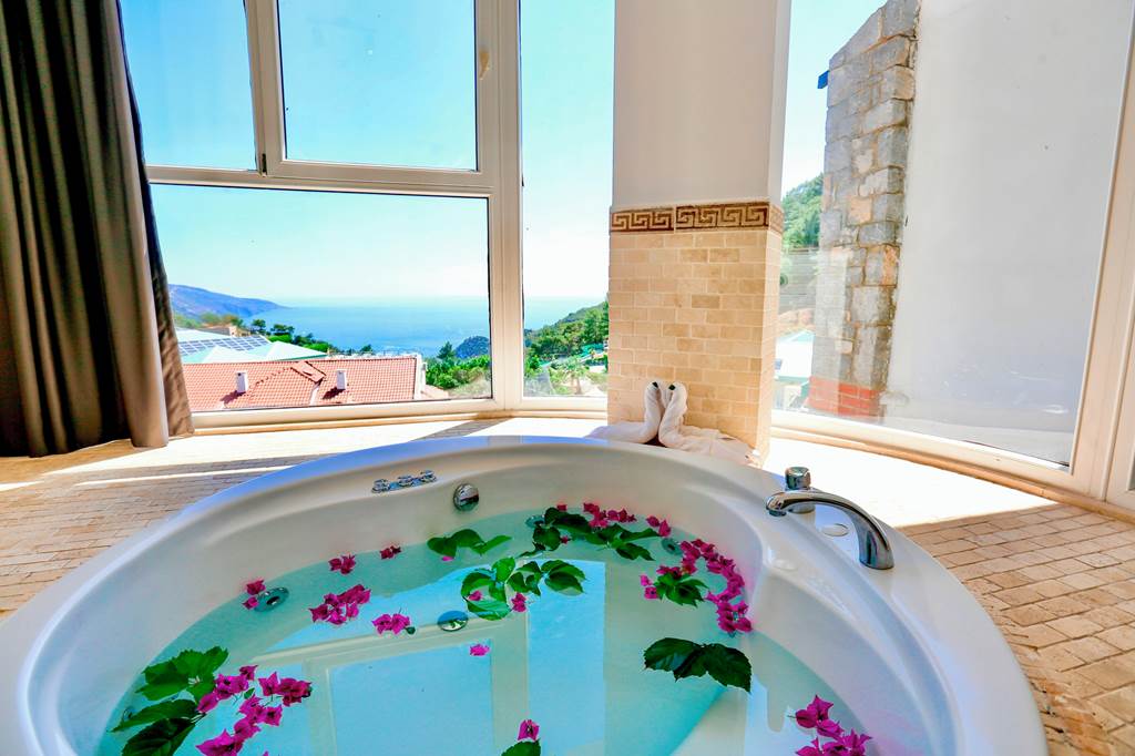 DLM_88641_Sertil_Deluxe_Tropical_Suites_1224_15.jpg