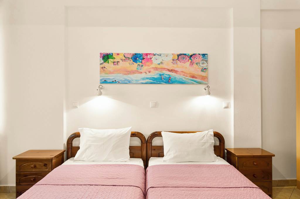 KLX_84197_Manivrahos_Studios_&_Apartments_0822_08.jpg