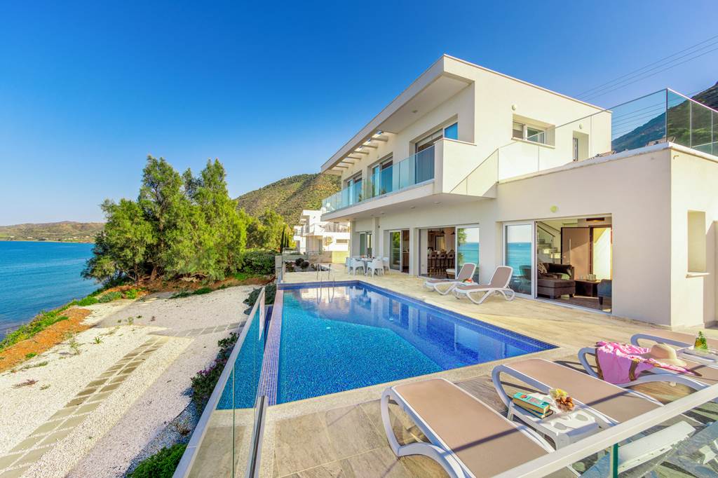 PFO_86875_Pomos_Seashore_Villa_0324_13.jpg
