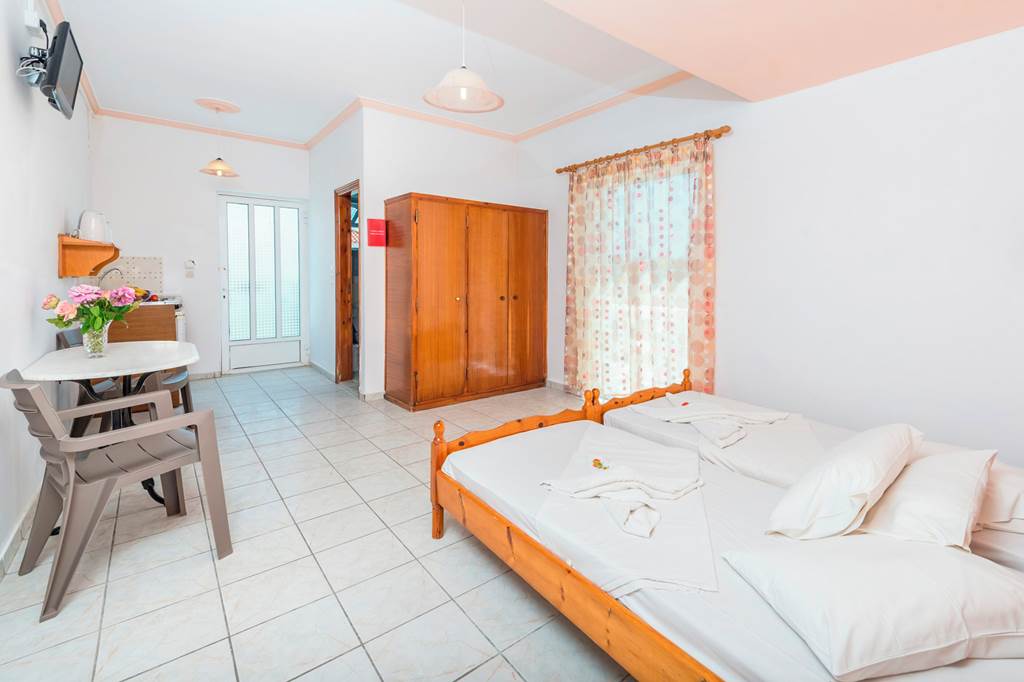 ZTH_82623_Athina_Apartments_Kalamaki_1220_06.jpg