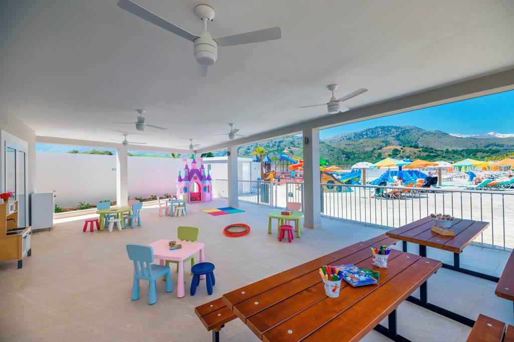 CHQ_86079_Anemos_Luxury_Grand_resort_0923_06.jpg