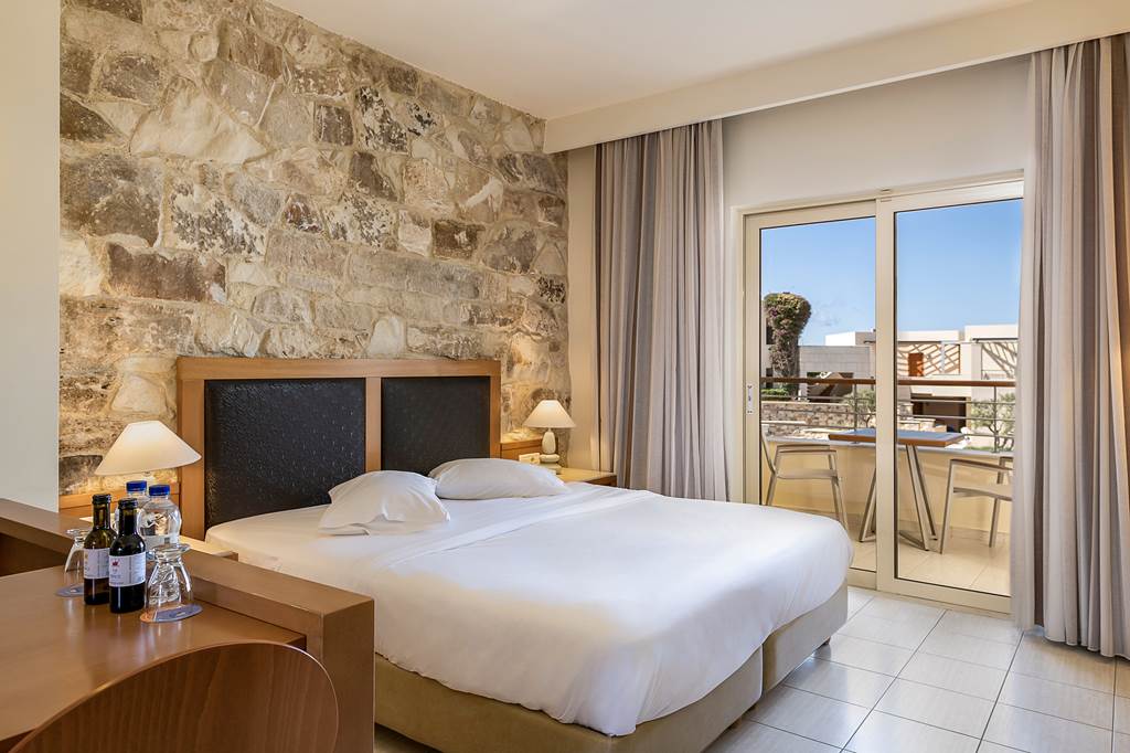 CHQ_78523_Cretan_Dream_Royal_0322_01.jpg