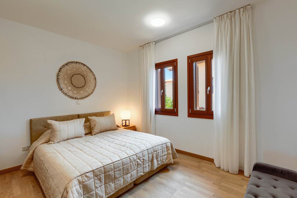 PFO_88009_Elite_Junior_Three_Bedroom_Villa_with_Private_Pool_AJ08_0824_05.jpg