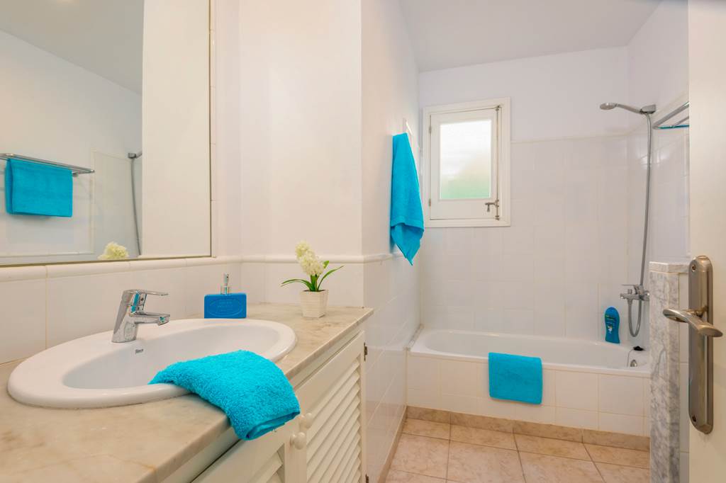 MAH_87093_Villa_Tia_Dora_0124_01.jpg