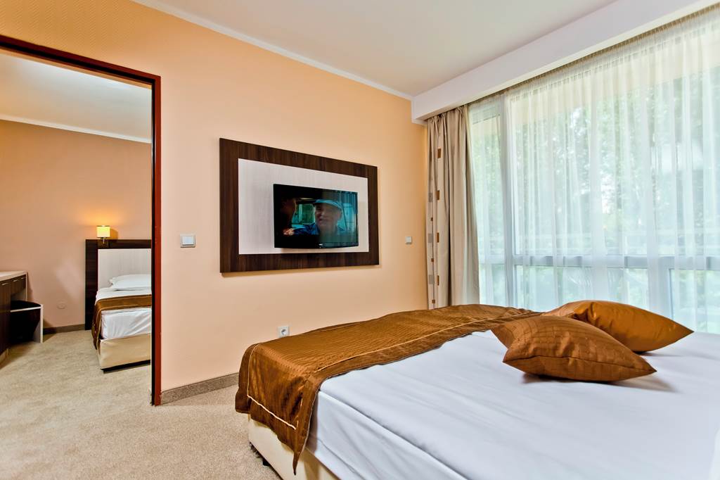 BOJ_86316_DIT_Evrika_Beach_Club_Hotel_1023_02.jpg