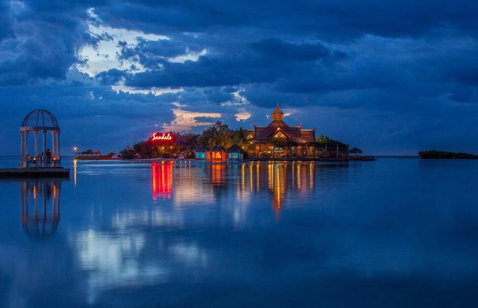 Sandals-Royal-Caribbean-Resort-and-Private-Island-23.jpg